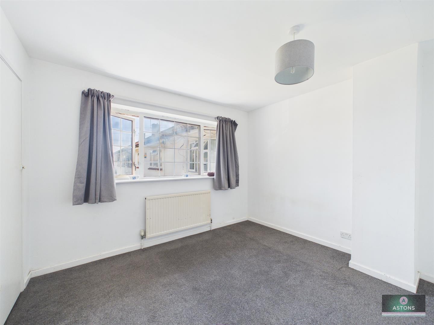 Ashdown Drive, Crawley Image 11