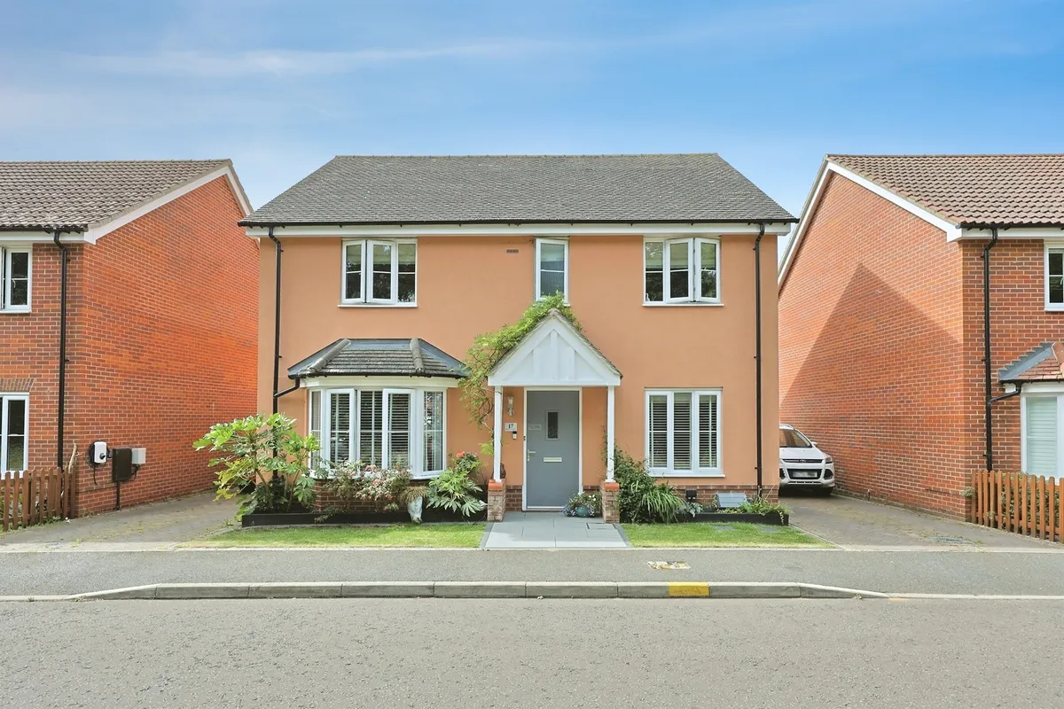 Sawyer Crescent, Hethersett, Norwich