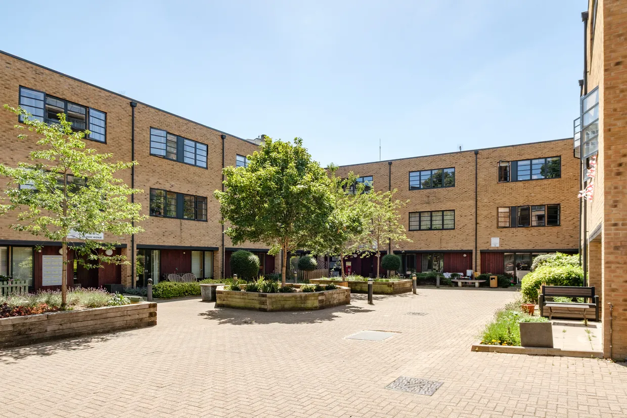 Mildmay Avenue, London, N1 photo 2