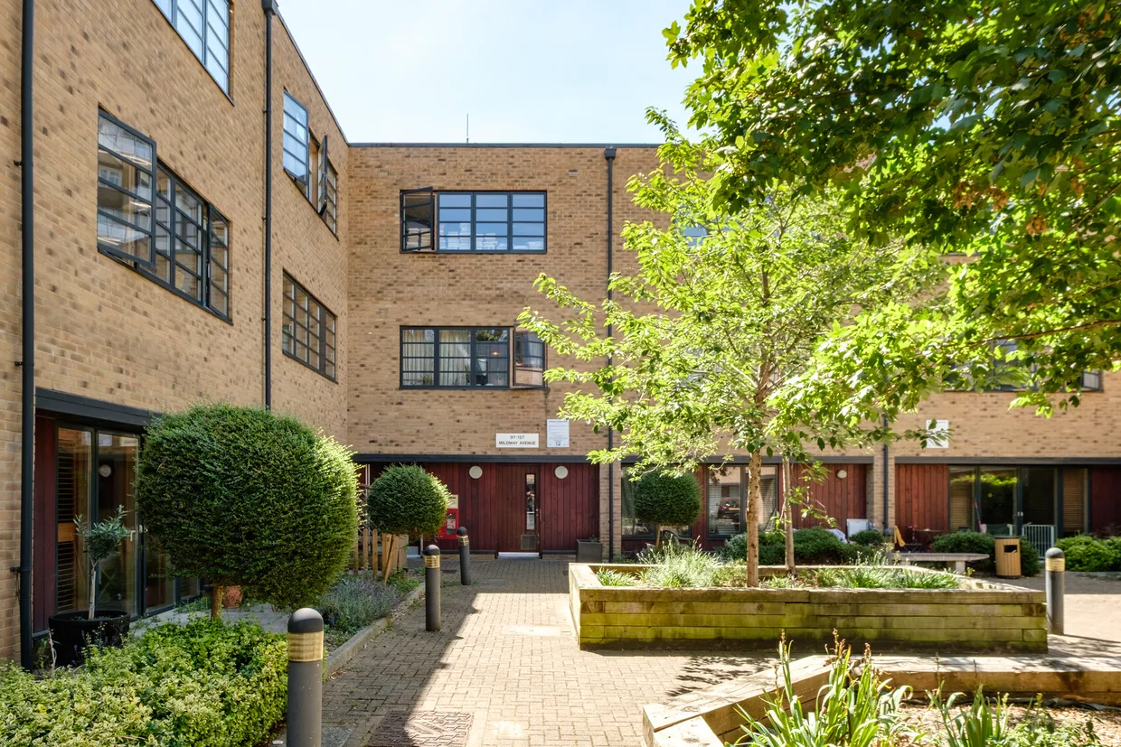 Mildmay Avenue, London, N1 photo 8