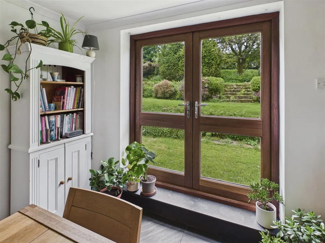 Grey Orchard, Ciffig, Whitland - Cottage in 3.5 Acres