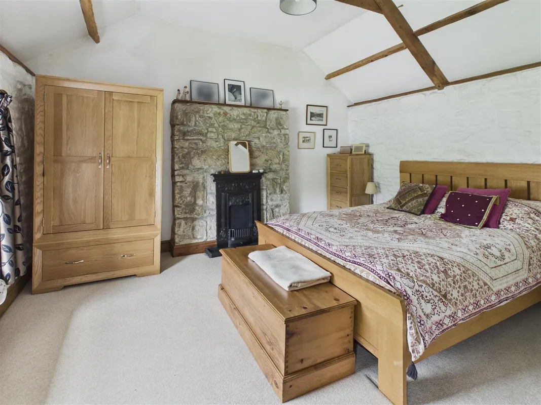 Grey Orchard, Ciffig, Whitland - Cottage in 3.5 Acres
