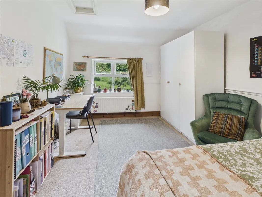 Grey Orchard, Ciffig, Whitland - Cottage in 3.5 Acres