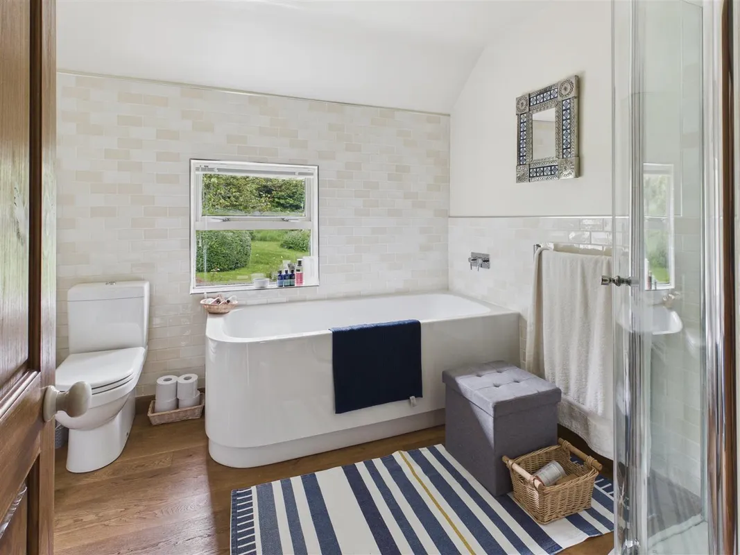 Grey Orchard, Ciffig, Whitland - Cottage in 3.5 Acres