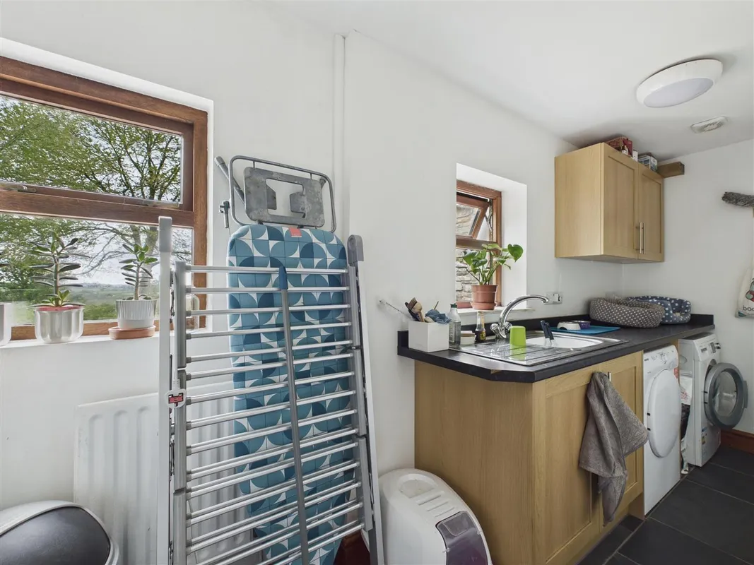 Grey Orchard, Ciffig, Whitland - Cottage in 3.5 Acres