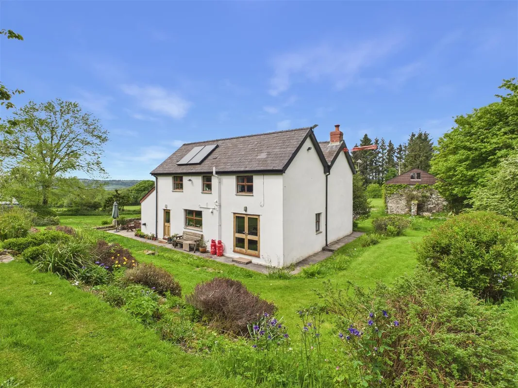 Grey Orchard, Ciffig, Whitland - Cottage in 3.5 Acres