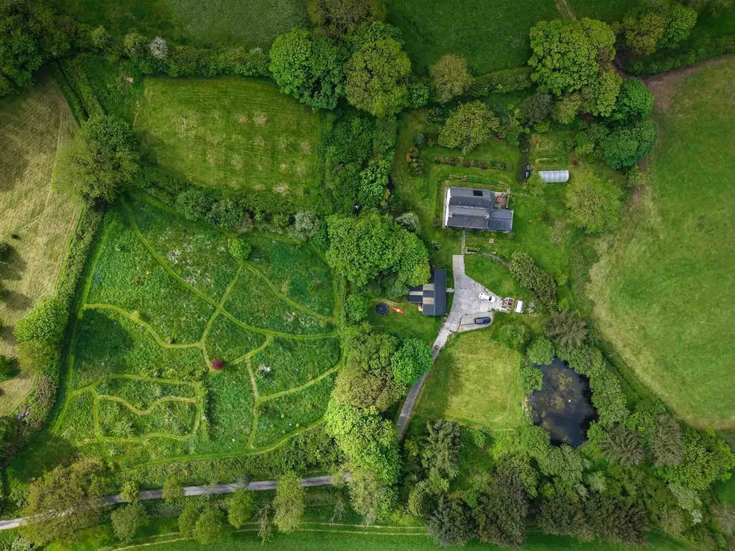 Grey Orchard, Ciffig, Whitland - Cottage in 3.5 Acres
