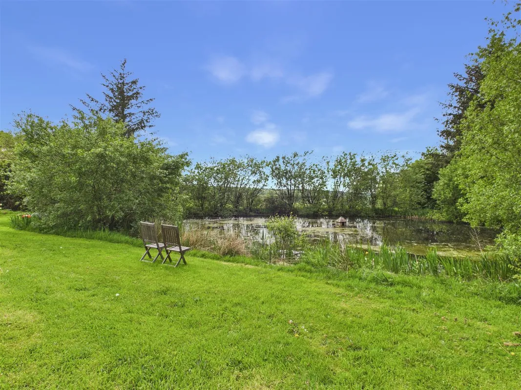 Grey Orchard, Ciffig, Whitland - Cottage in 3.5 Acres