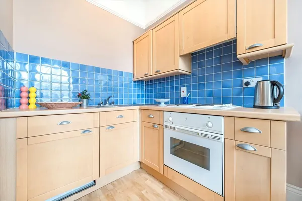 Claverton Street, London, SW1V photo 3