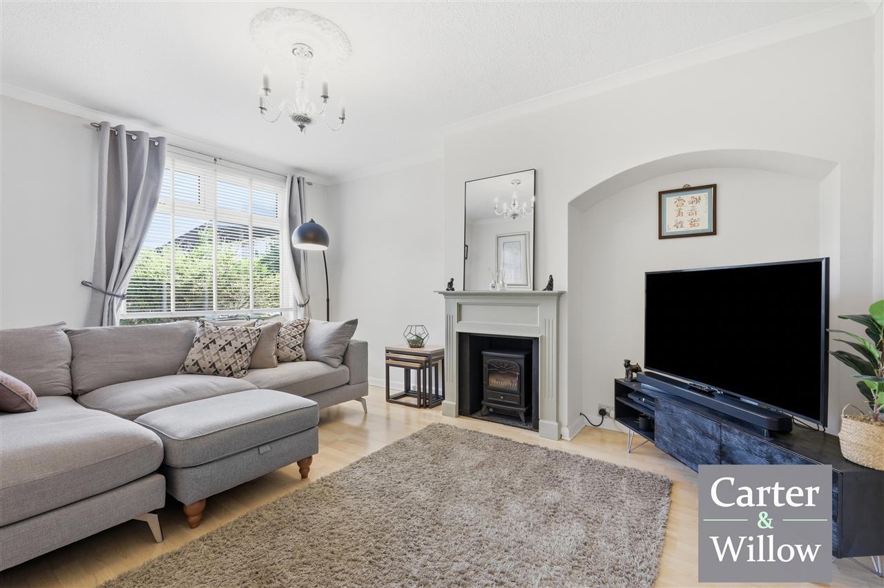 Bromhall Road, Essex Image 7