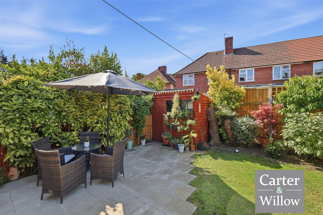 Bromhall Road, Essex Image 20