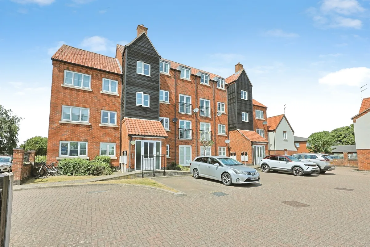 Commercial Road, Dereham
