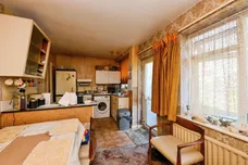 Rockfield Avenue, Ware