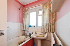 Rockfield Avenue, Ware