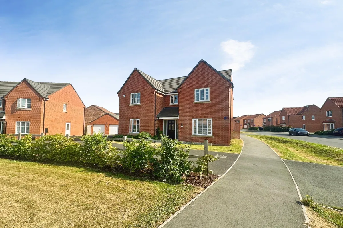 Field Avenue, Saxilby, LINCOLN