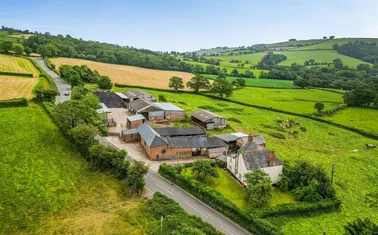 Stockleigh Pomeroy, Crediton