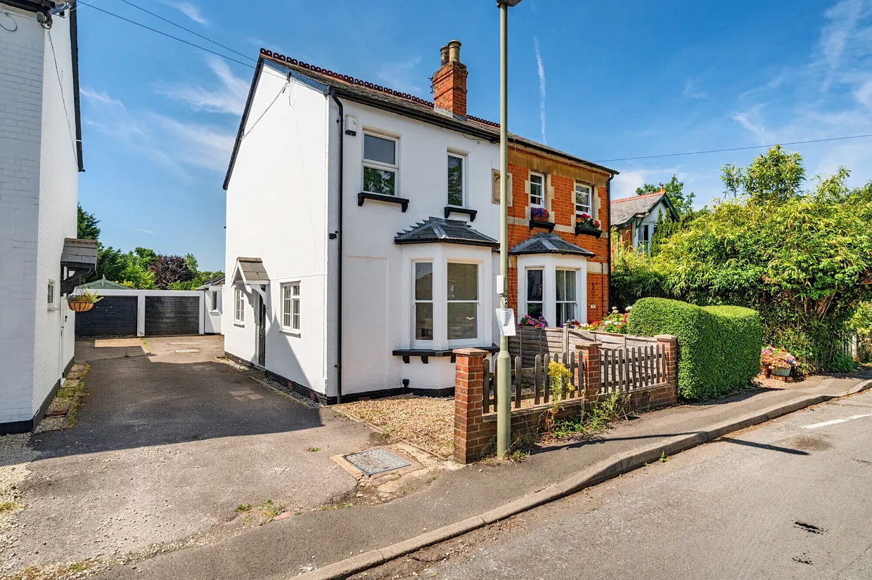 Updown Hill, Windlesham, GU20 photo 1