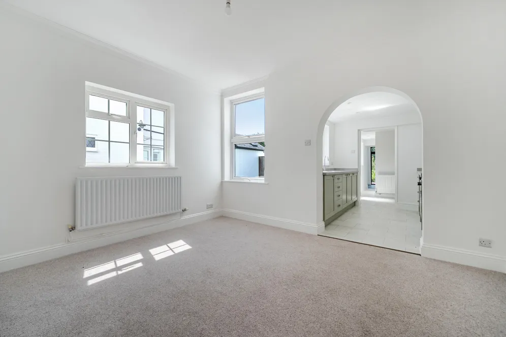 Updown Hill, Windlesham, GU20 photo 4