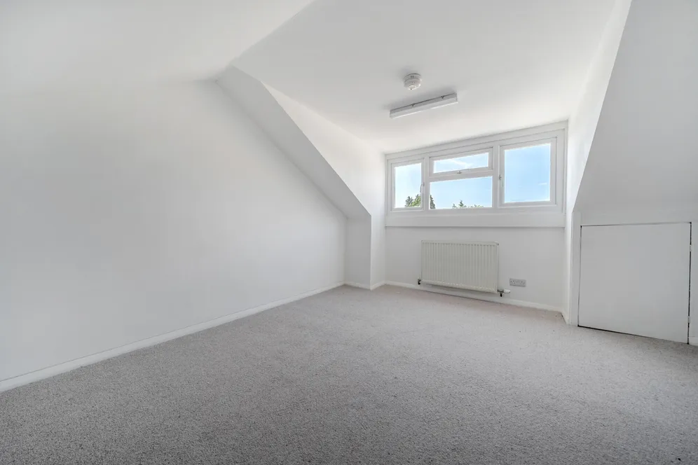 Updown Hill, Windlesham, GU20 photo 8