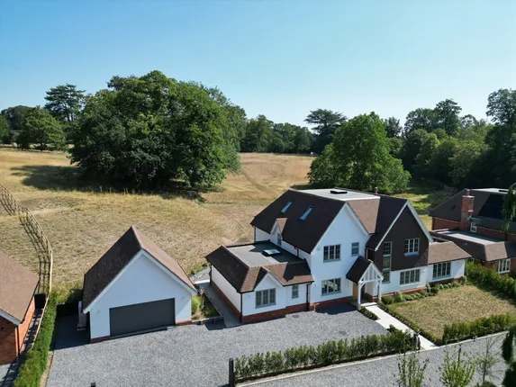 Arkell Lane, Frensham, Farnham, GU10