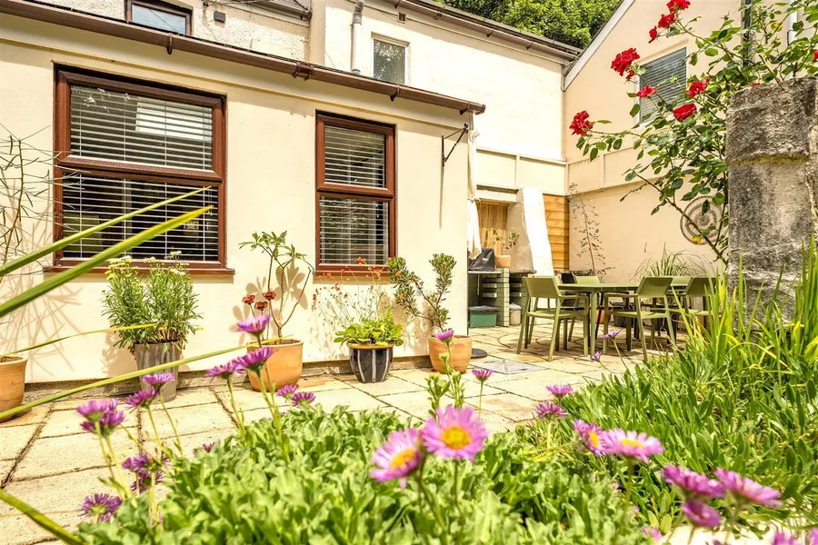 Property Image 6
