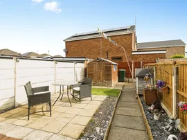 Ferndale Avenue, Elton, Chester thumb 3