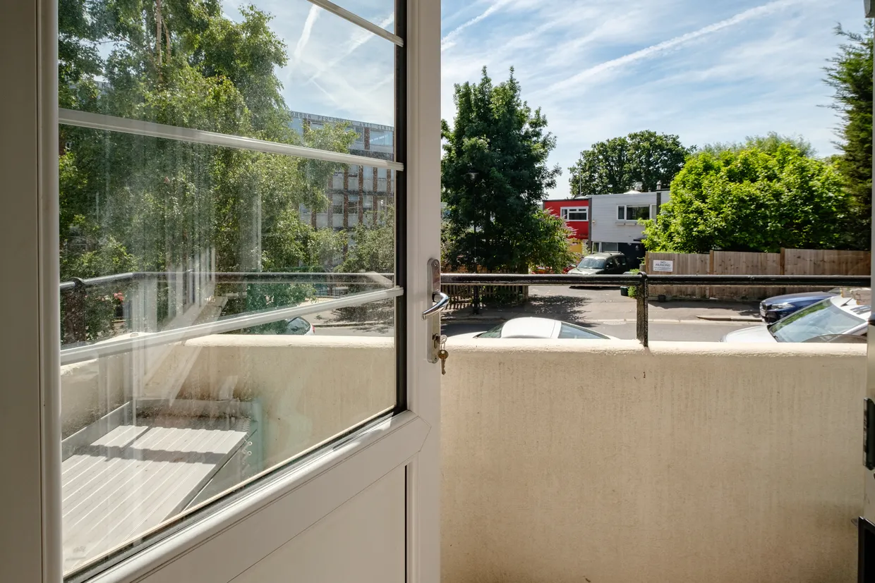 St. James Lane, London, N10 photo 4