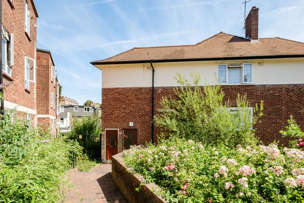 St. James Lane, London, N10 photo 5