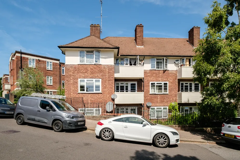 St. James Lane, London, N10 photo 6