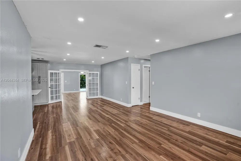 611 SW 76th Terrace, North Lauderdale, FL 33068