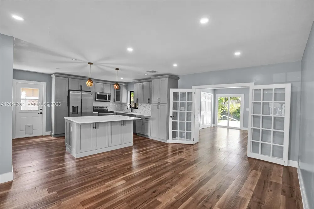 611 SW 76th Terrace, North Lauderdale, FL 33068