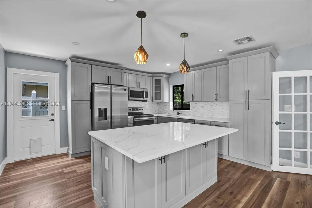 611 SW 76th Terrace, North Lauderdale, FL 33068