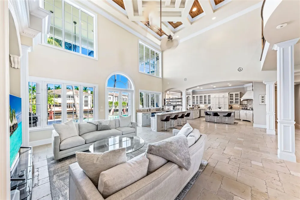 7 Pelican Dr, Fort Lauderdale, FL 33301