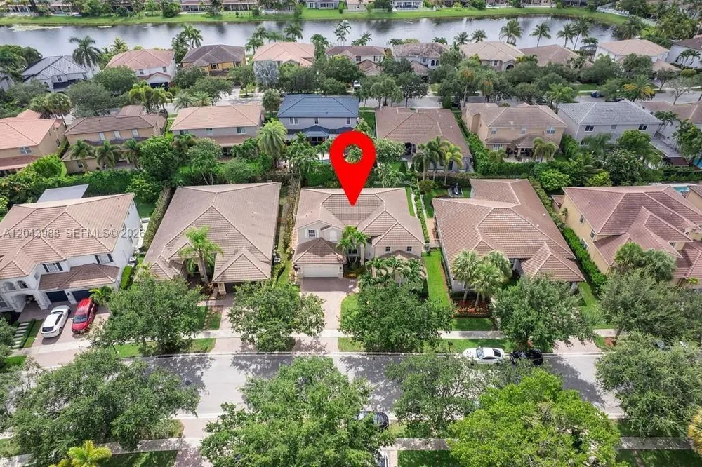 3904 W Gardenia Ave, Weston, FL 33332