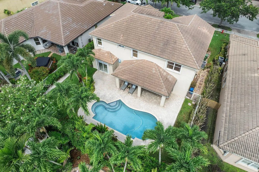 3904 W Gardenia Ave, Weston, FL 33332
