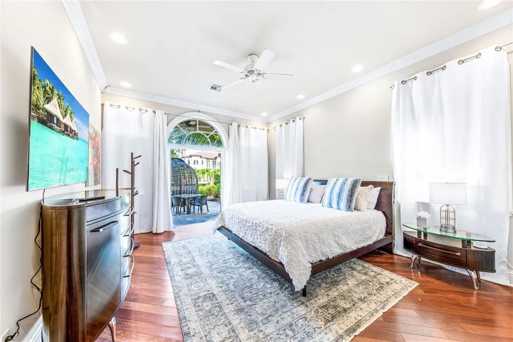 7 Pelican Dr, Fort Lauderdale, FL 33301