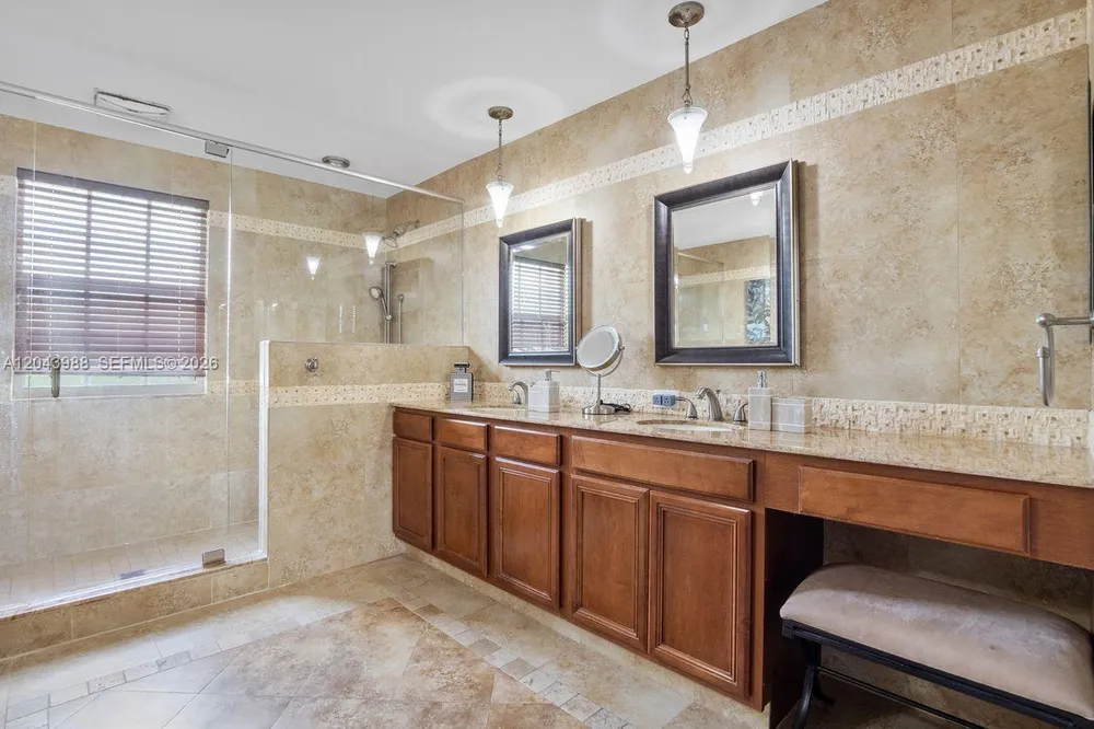 3904 W Gardenia Ave, Weston, FL 33332