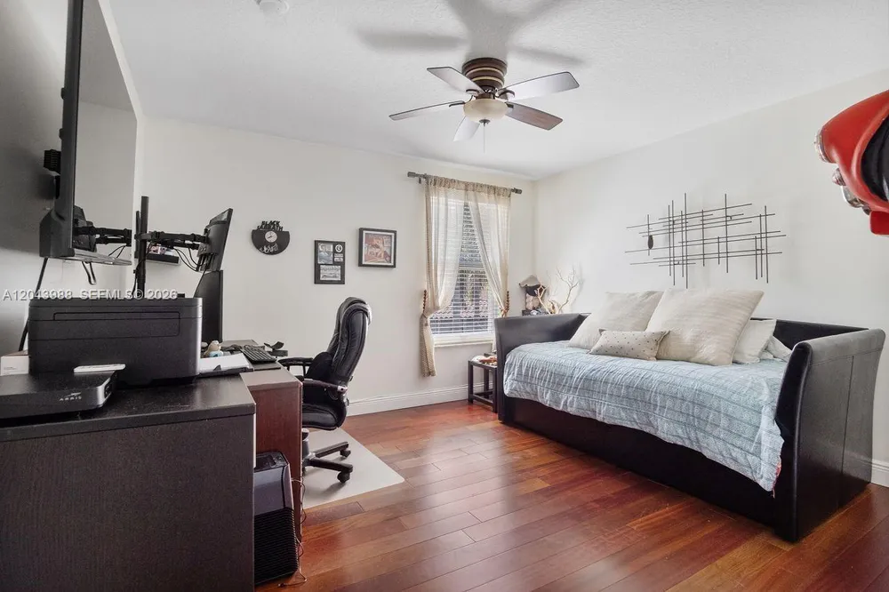3904 W Gardenia Ave, Weston, FL 33332