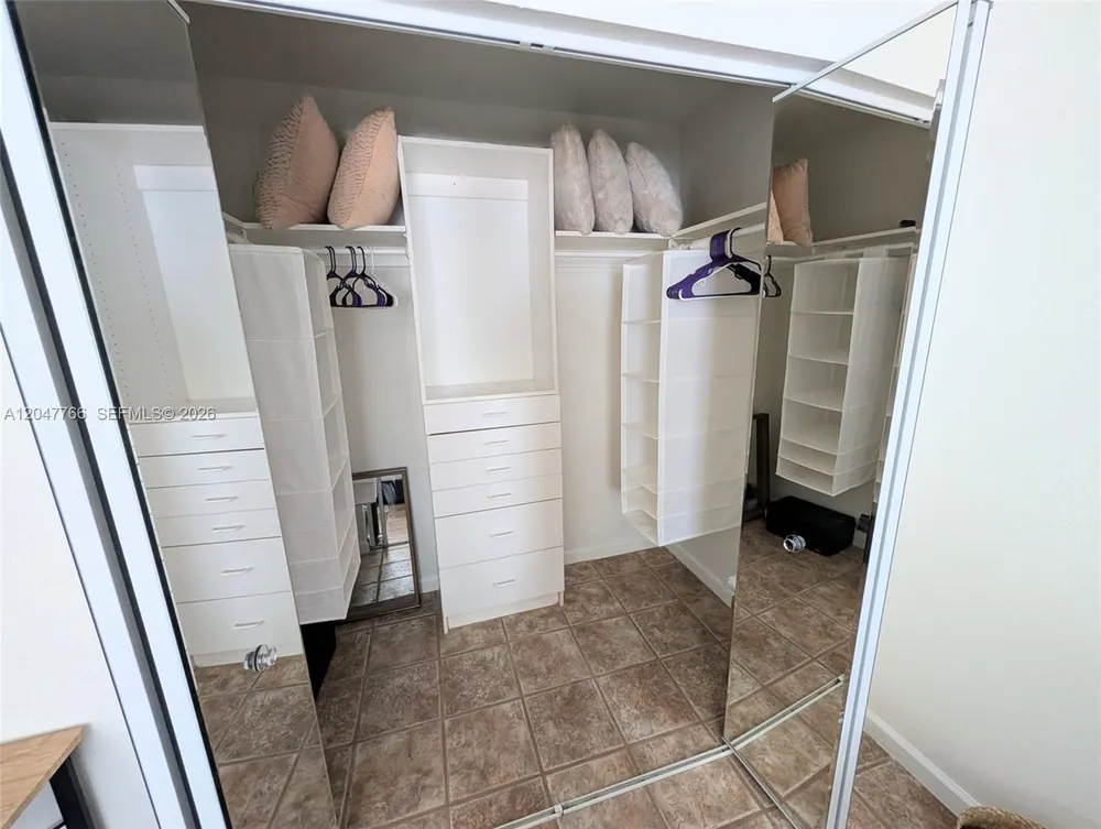 5131 SW 201st Terrace, Southwest Ranches, FL 33332