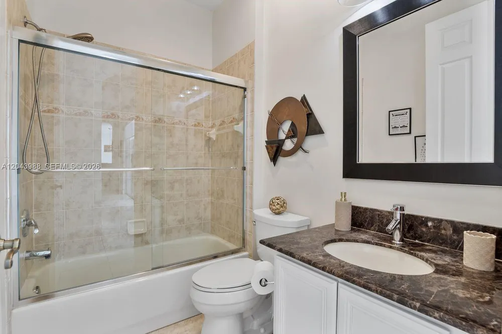 3904 W Gardenia Ave, Weston, FL 33332