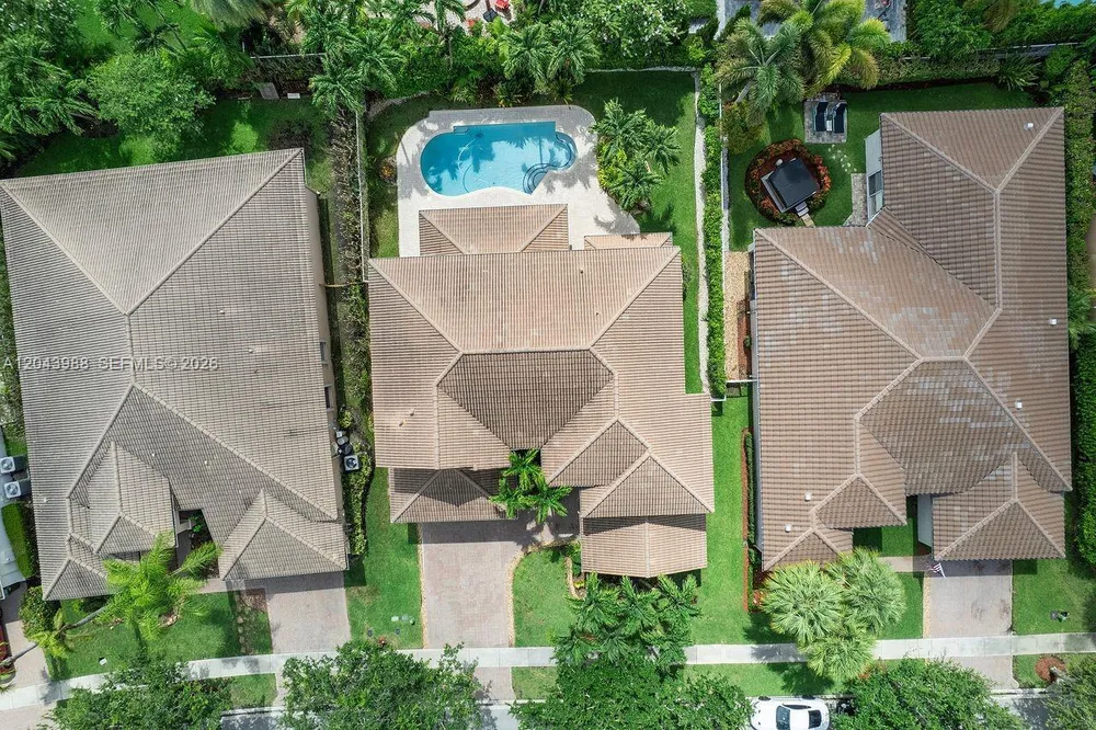 3904 W Gardenia Ave, Weston, FL 33332