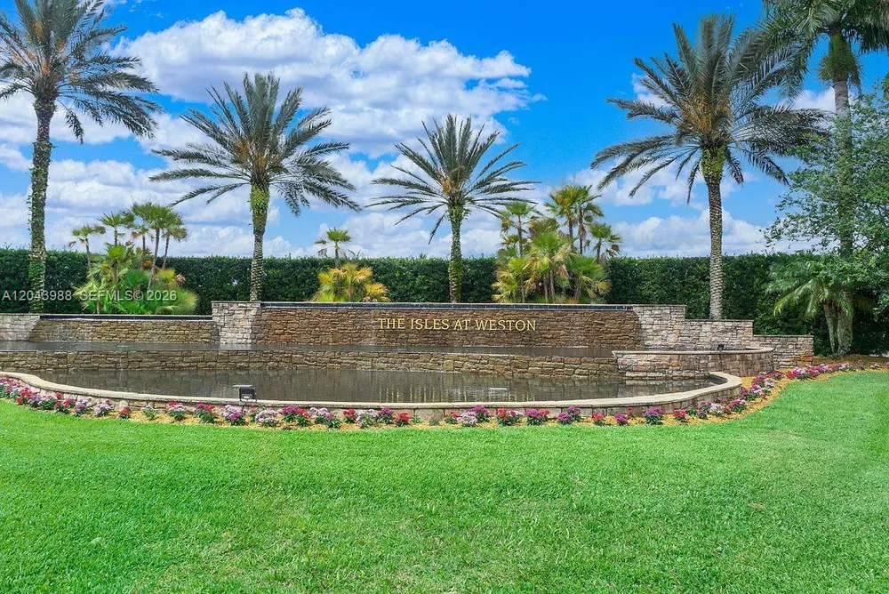 3904 W Gardenia Ave, Weston, FL 33332
