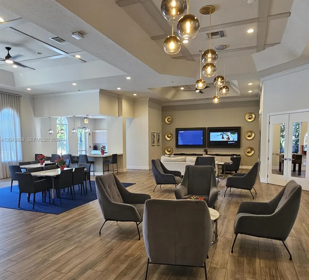 3904 W Gardenia Ave, Weston, FL 33332