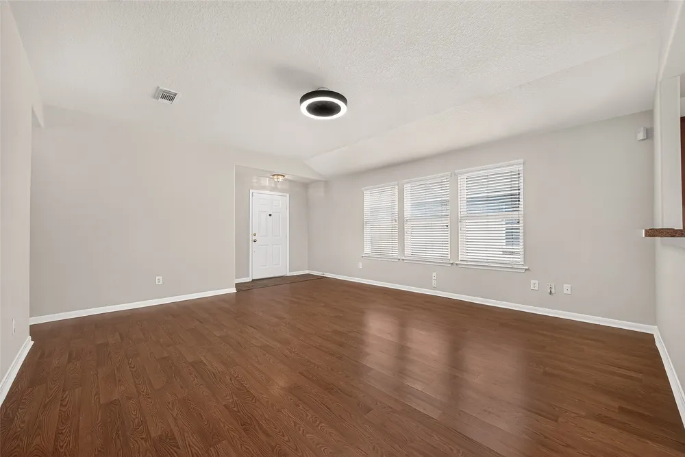5631 Eagle Landing, Houston, TX 77085