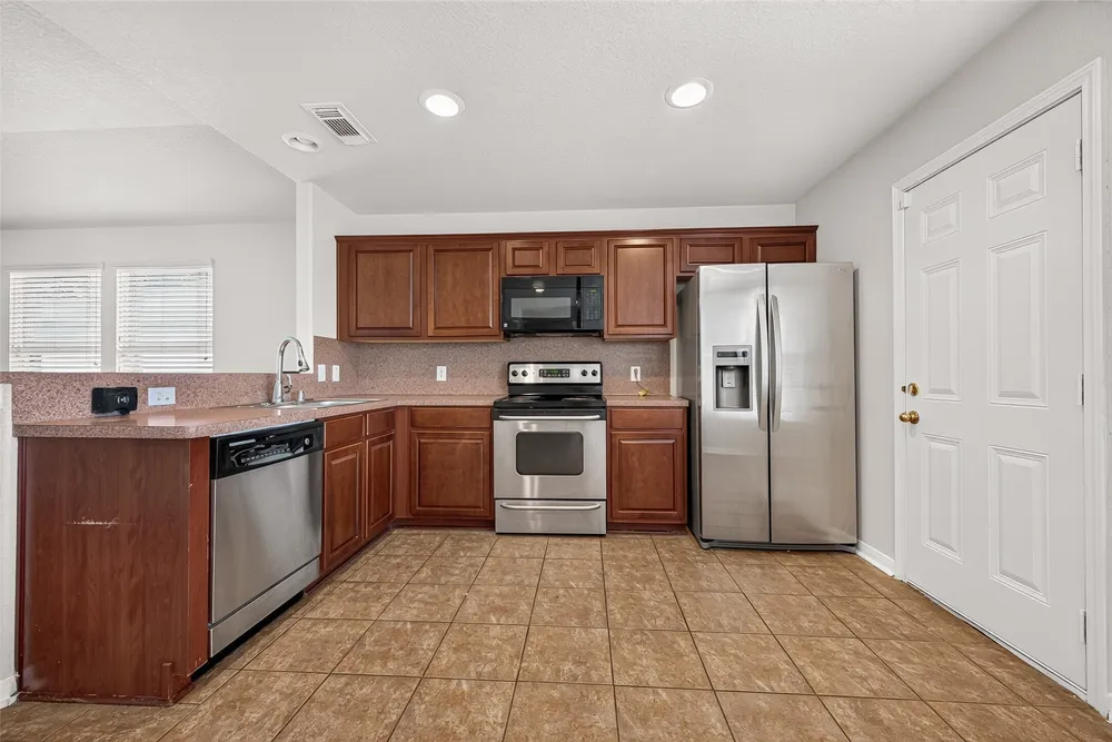 5631 Eagle Landing, Houston, TX 77085