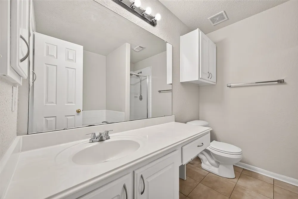 5631 Eagle Landing, Houston, TX 77085