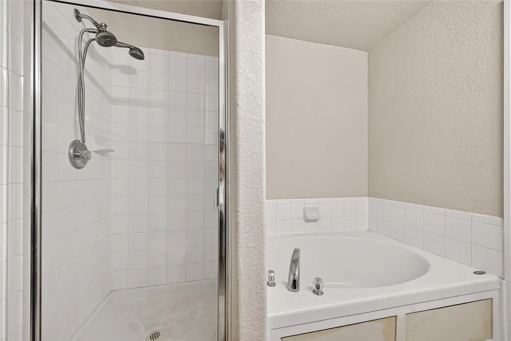 5631 Eagle Landing, Houston, TX 77085