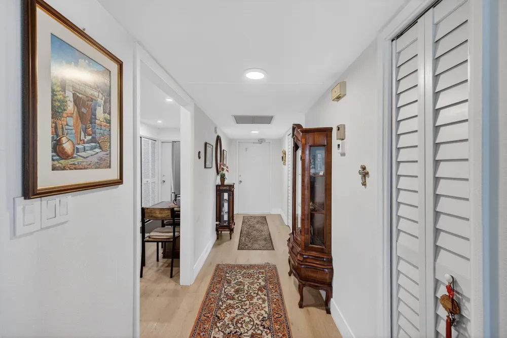 3200 N Course Ln, Pompano Beach, FL 33069