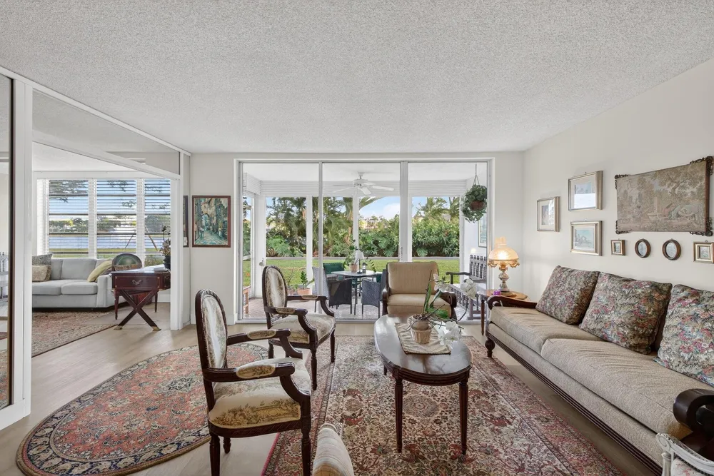 3200 N Course Ln, Pompano Beach, FL 33069