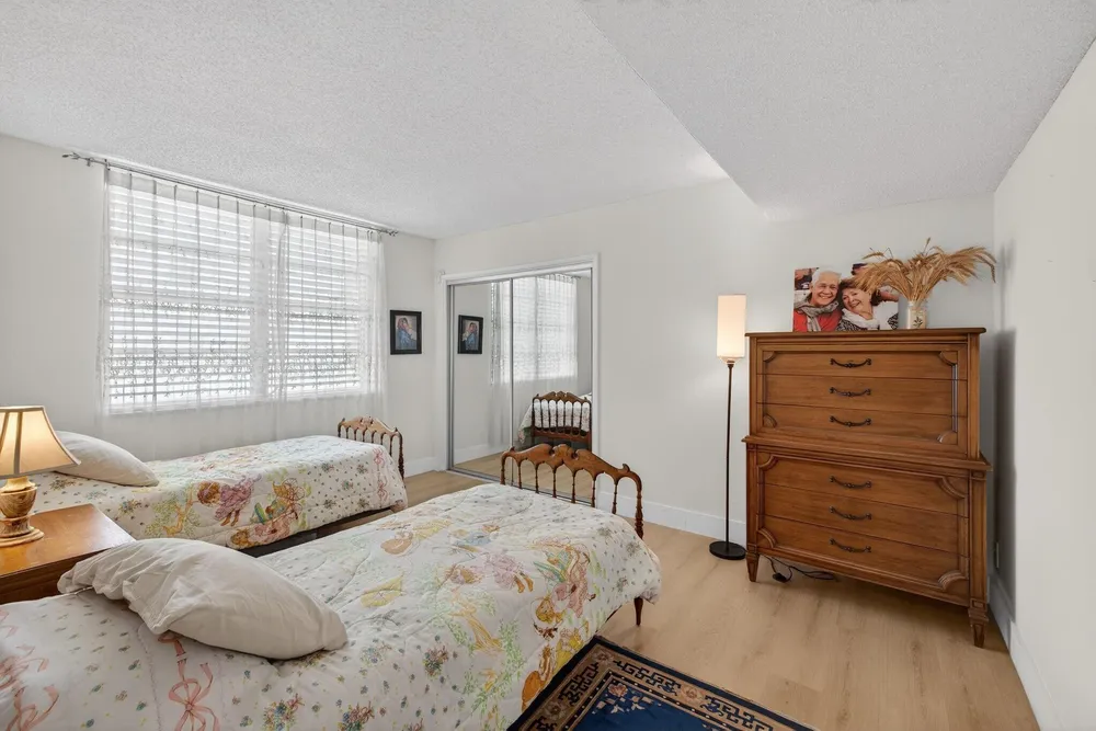 3200 N Course Ln, Pompano Beach, FL 33069